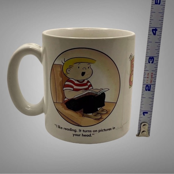 VINTAGE FAMILY CIRCUS COFFEE MUG - Picture 4 of 8